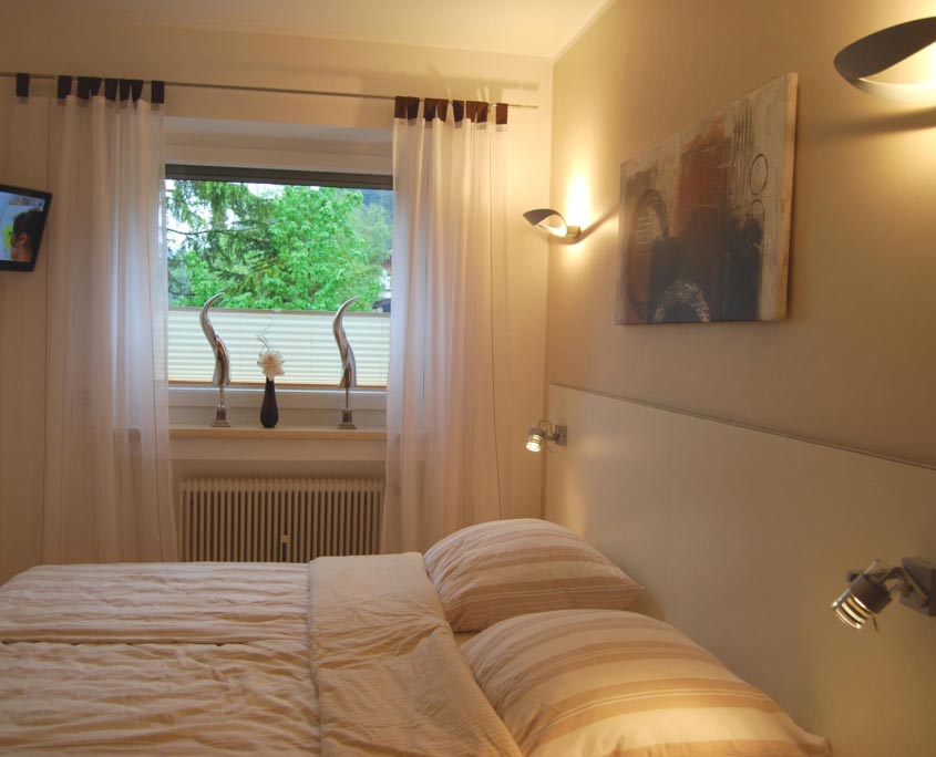 Ferienwohnung Alpenblick Schlafzimmer